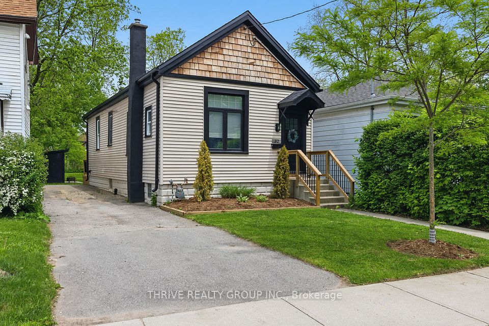 32 Euclid Avenue, London South, ON N6C 1C1