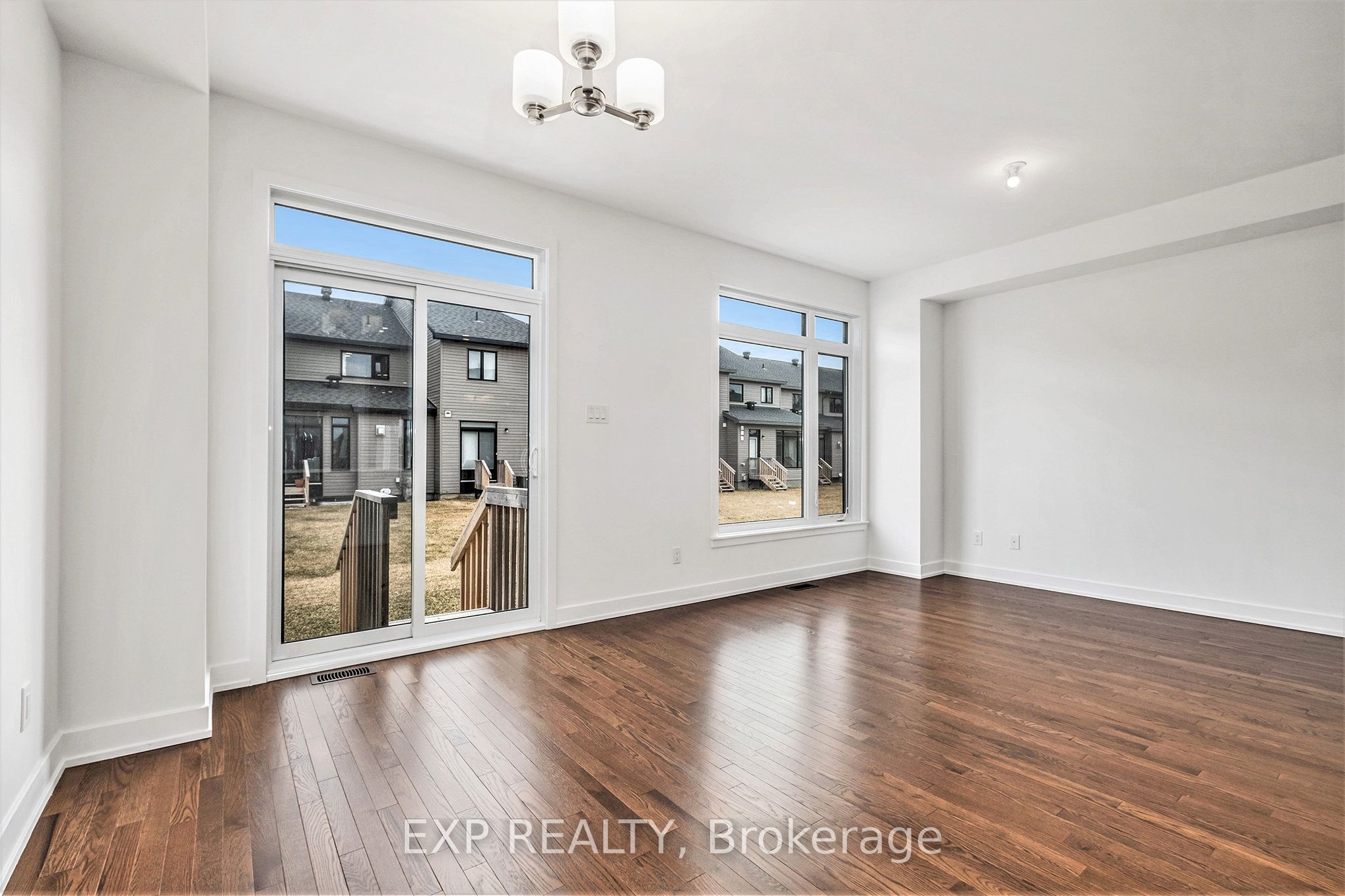 27 Moosonee Crescent, BlossomParkAirportandArea, ON K4M 0L9