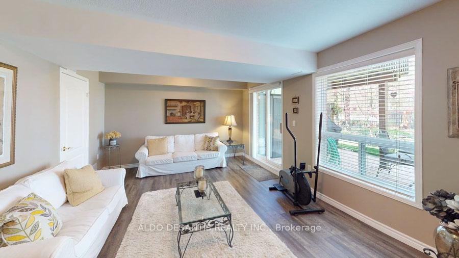 3 Bedrooms Condo at 348 Highland, Hamilton For sale
