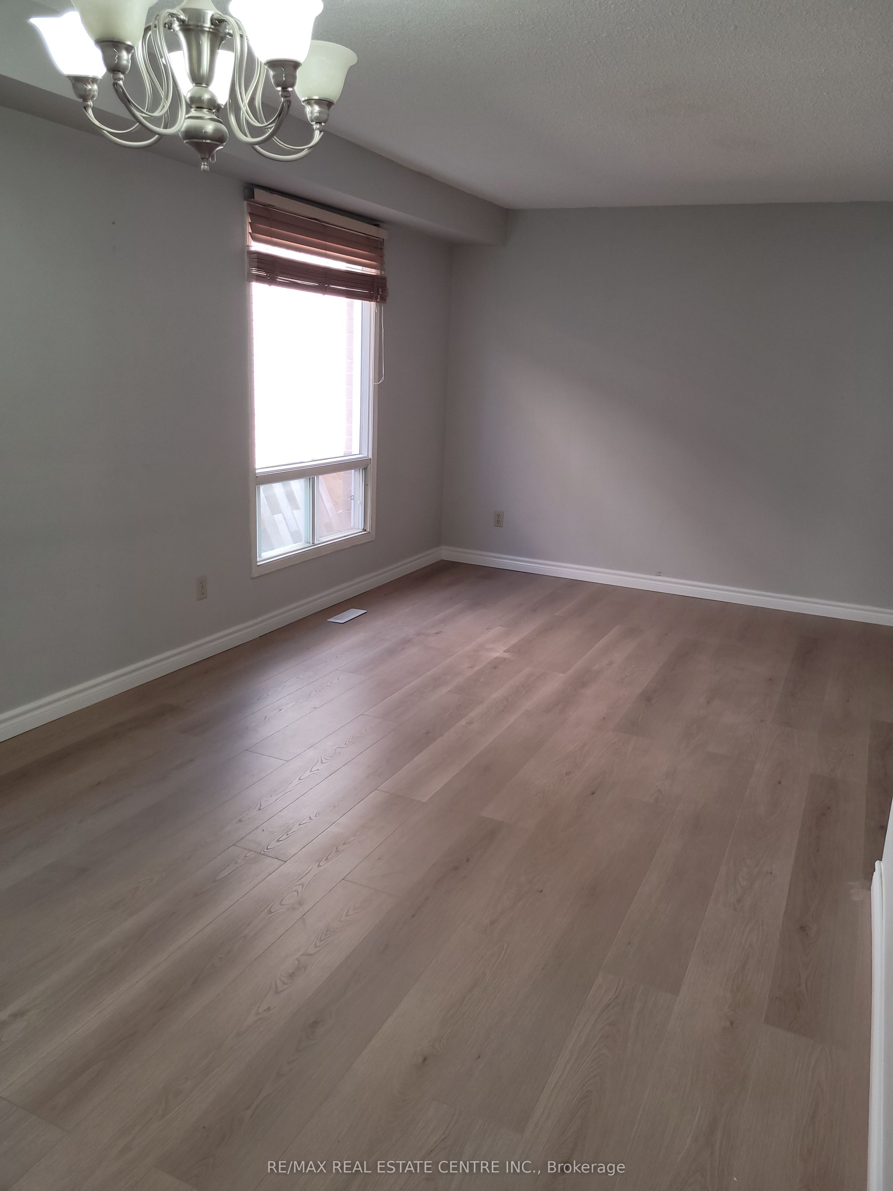 4353 Jenkins Crescent