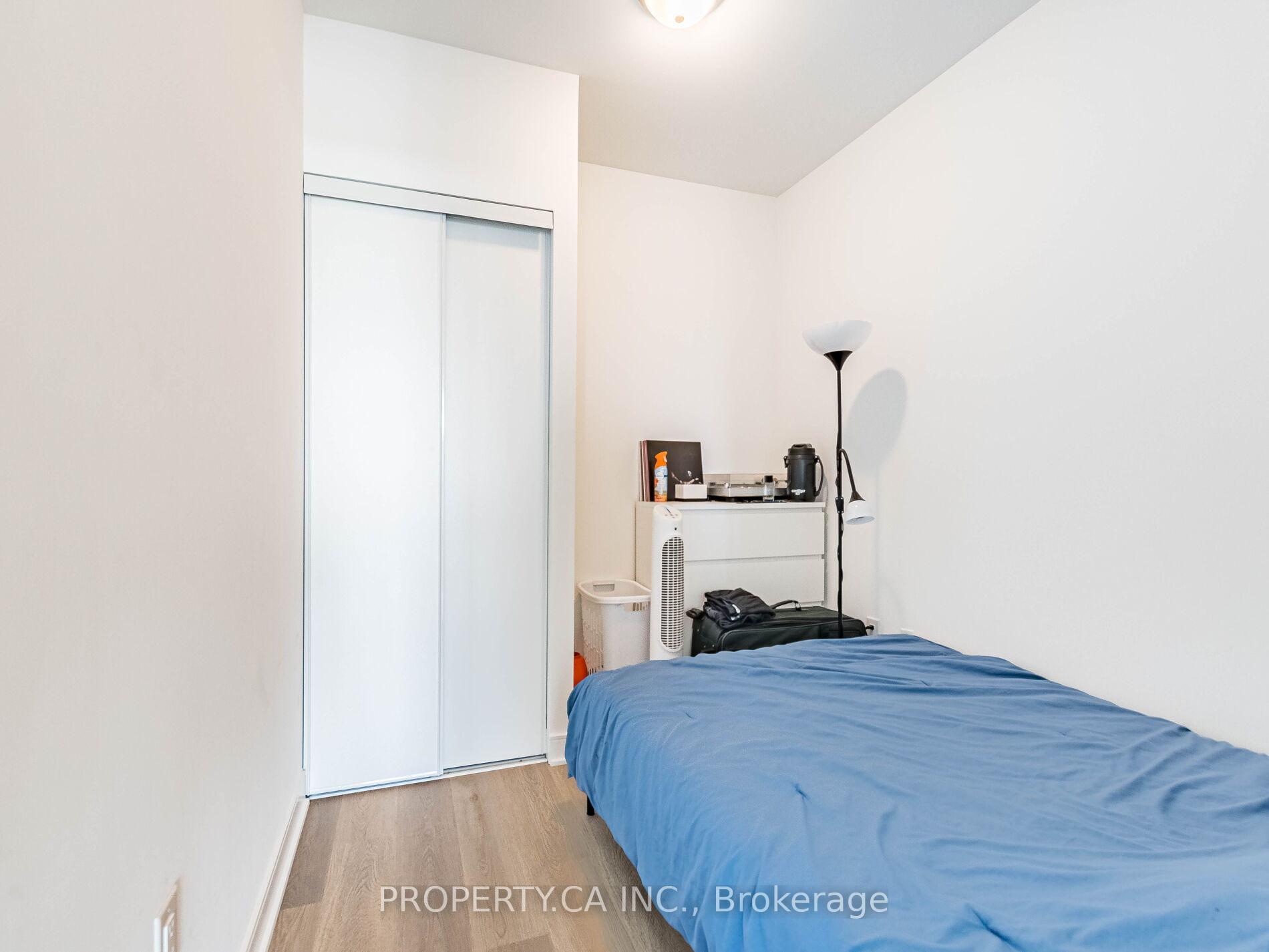 3 Bedrooms Condo at 86 Dundas, Mississauga For sale