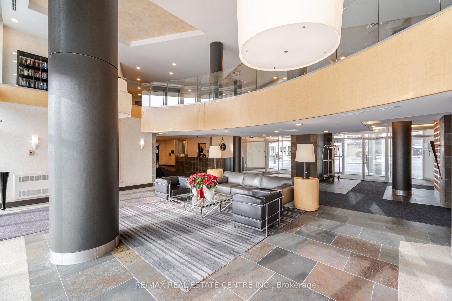2 Bedrooms Condo at 5 Marine Parade,  Toronto For sale