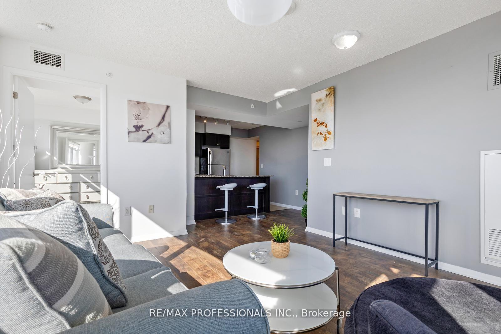2 Bedrooms Condo at 800 Lawrence,  Toronto For sale