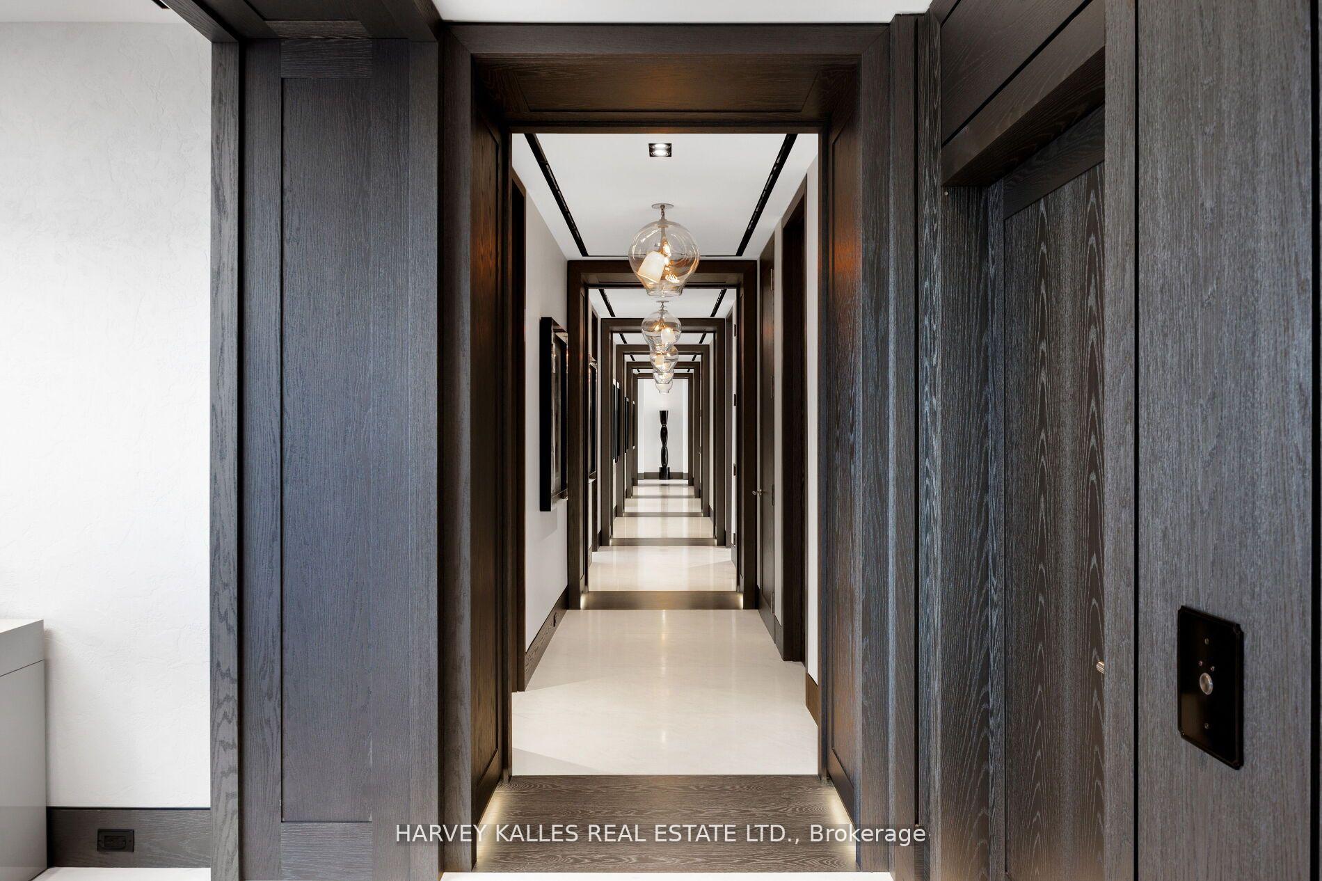 4 Bedrooms Condo at 181 Davenport, Toronto For sale