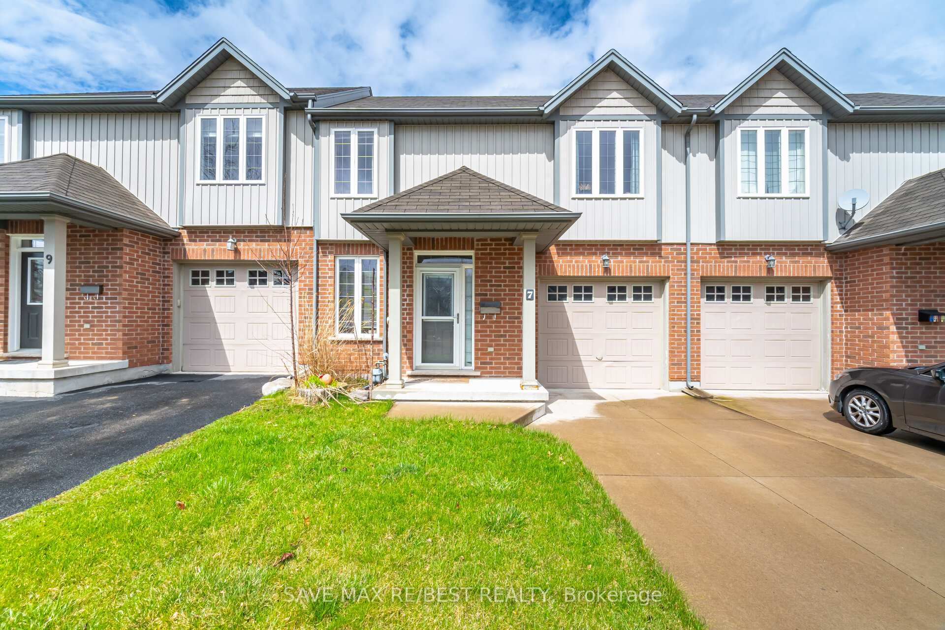 7 Glory Hill Road, St. Catharines, ON L2P 0C7
