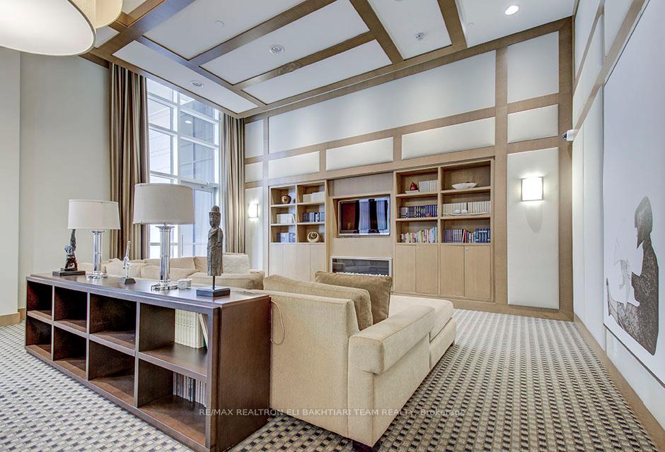2 Bedrooms Condo at 100 Harrison Garden,  Toronto For sale