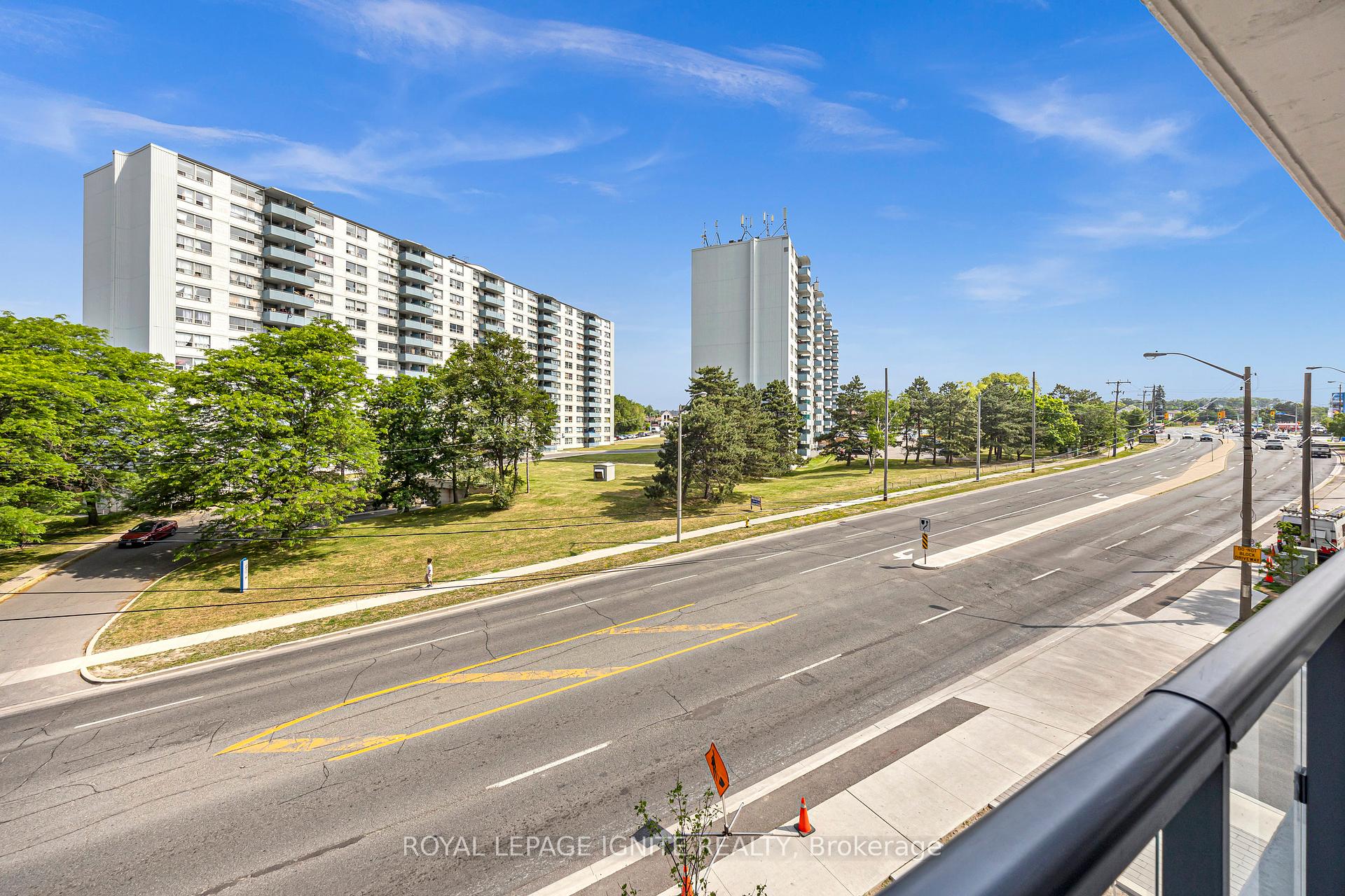 3 Bedrooms Condo at 1461 Lawrence, Toronto For sale