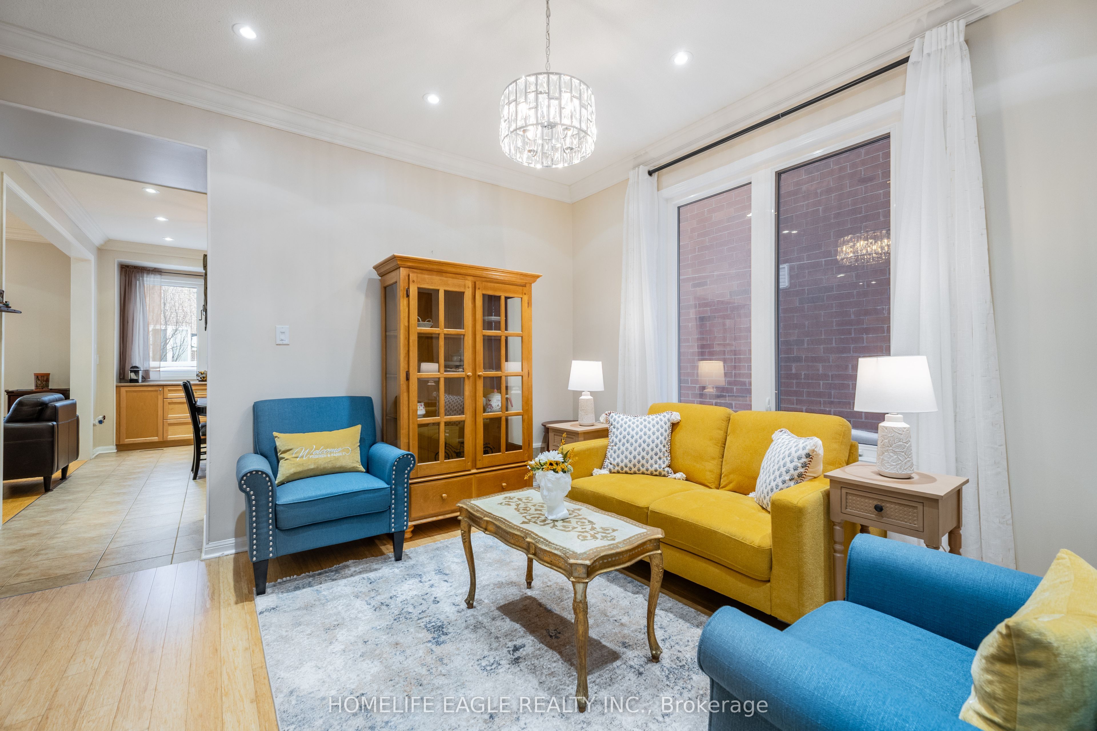74 Bulmer Crescent