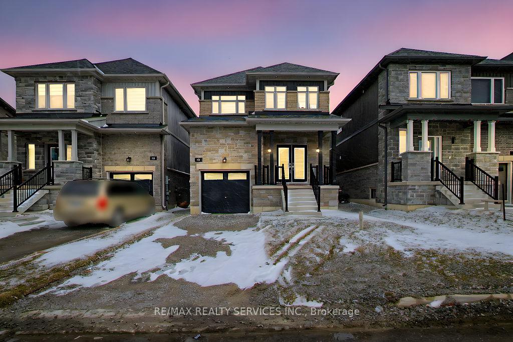 38 Barnyard Trail, Barrie, ON L9J 0C2