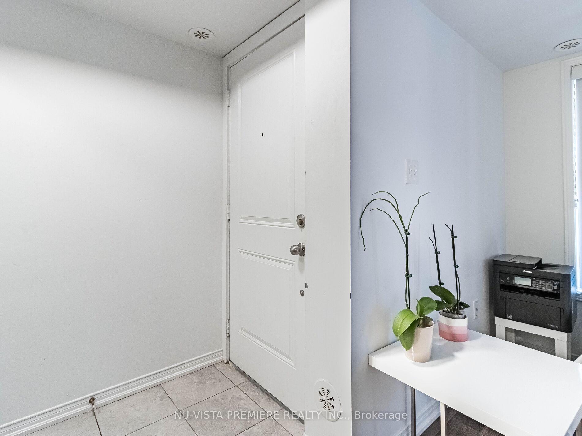 2 Bedrooms Condo at 2488 Post, Oakville For sale