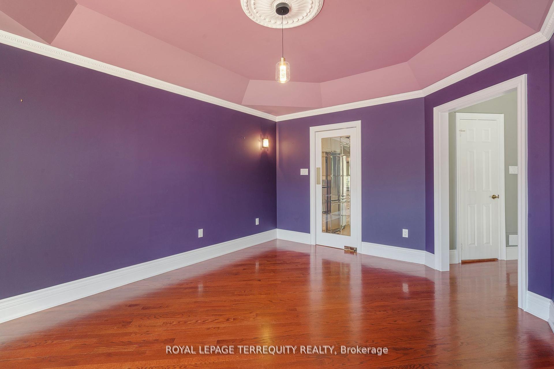 3 Bedrooms Condo at 197 La Rose, Toronto For sale