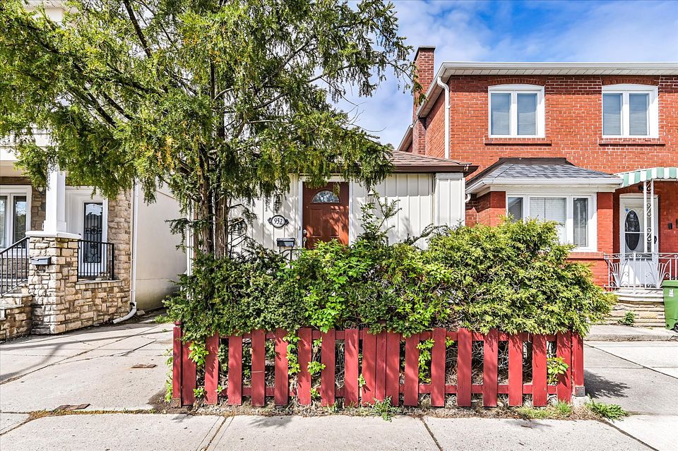 952 Greenwood