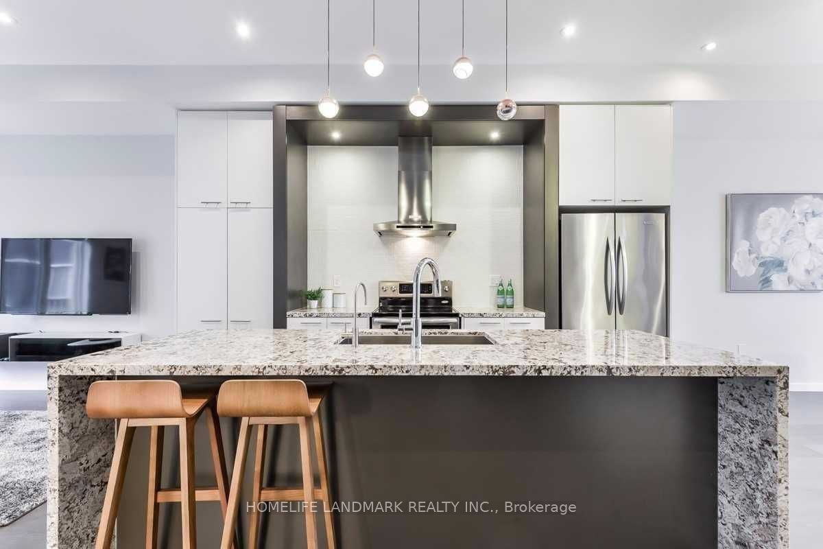 103 Genuine Lane, Richmond Hill, ON L4B 0E5