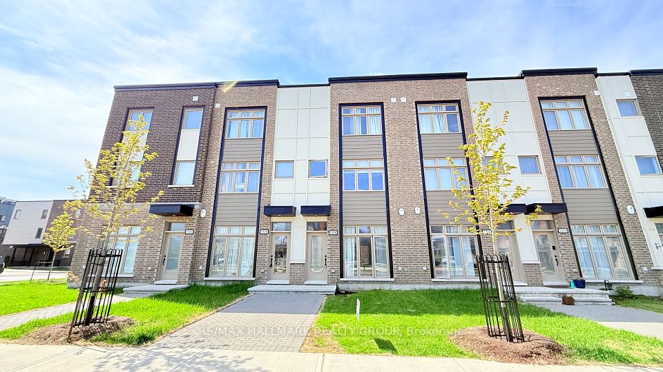 1418 Hemlock