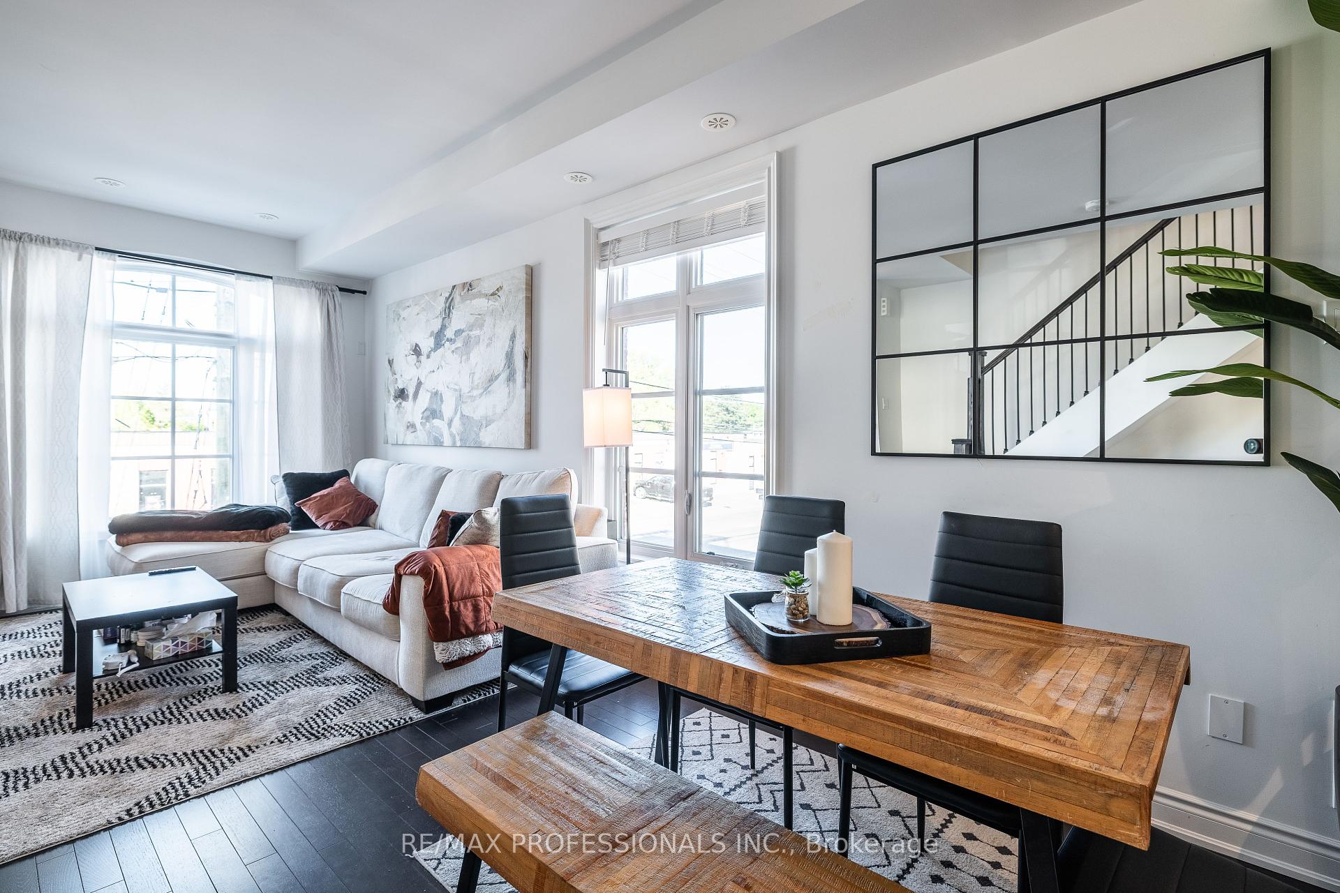 3 Bedrooms Condo at 150 Joymar, Mississauga For sale