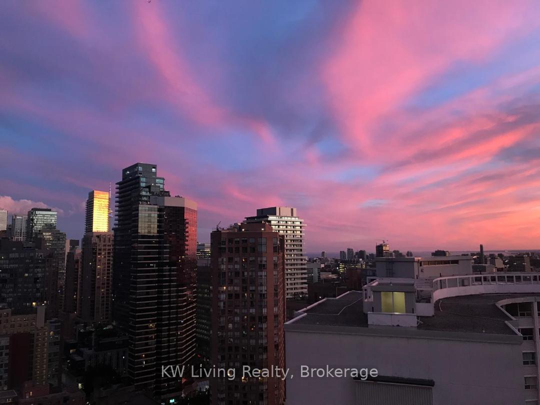 1 Bedroom Condo at 75 St Nicholas, Toronto For sale