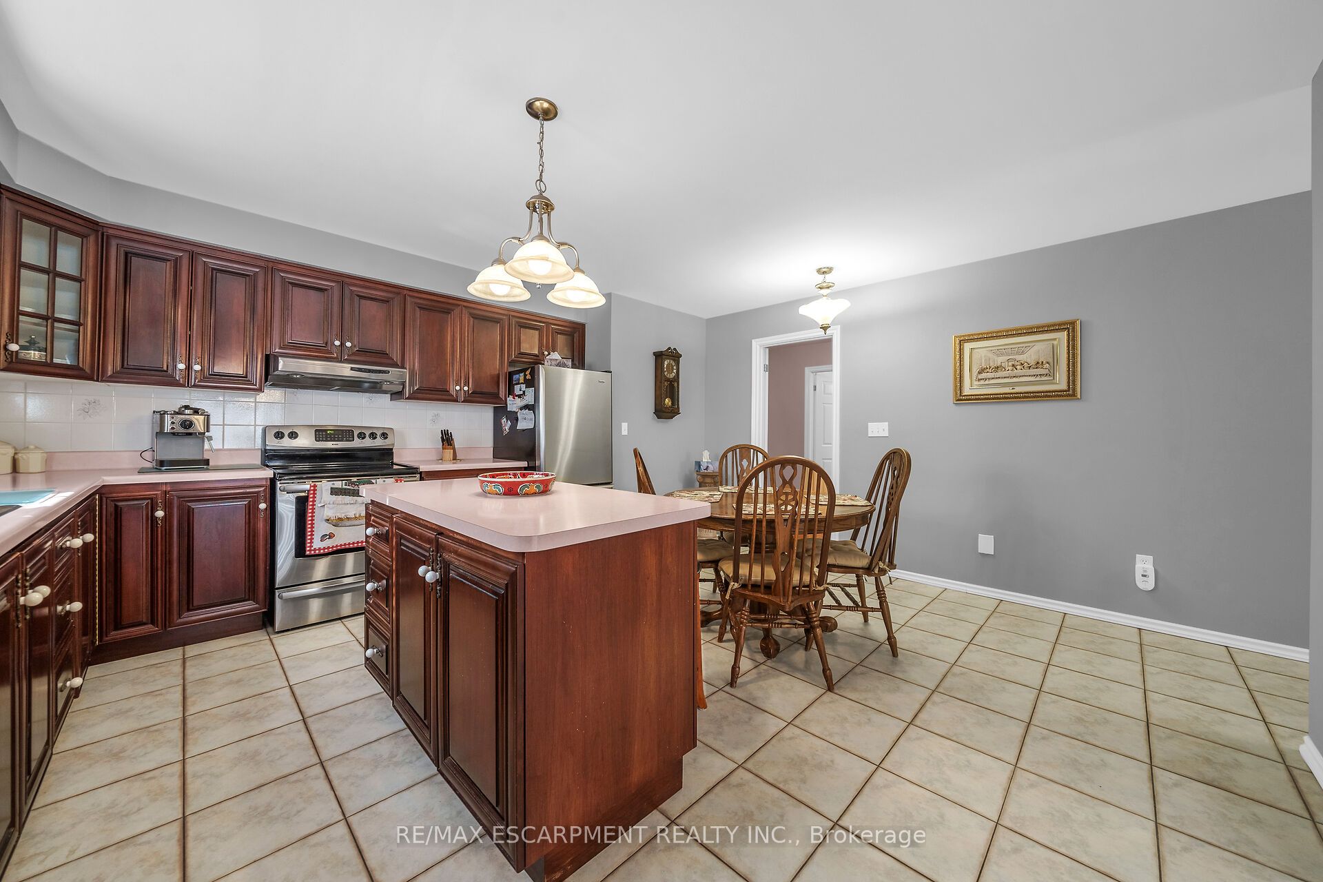 122 Fieldway Drive