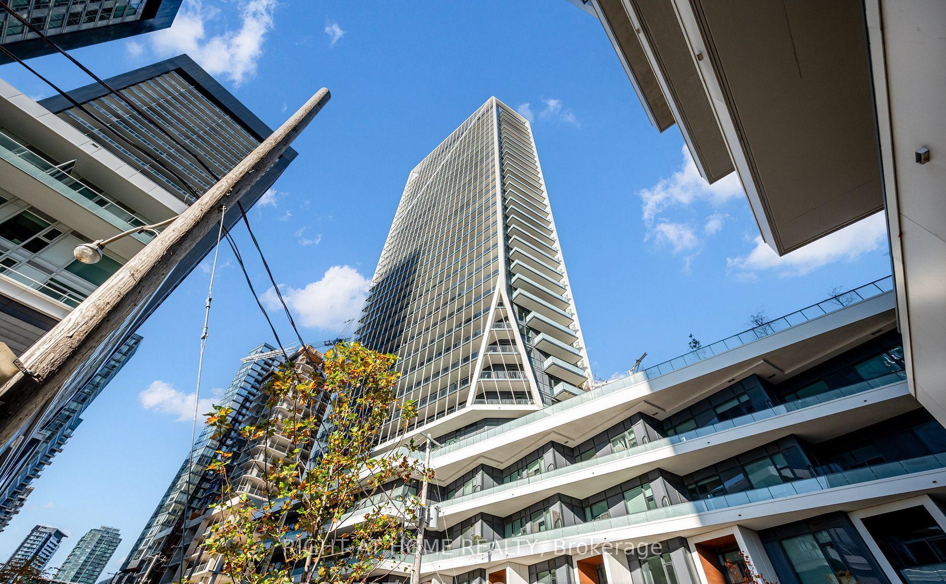 2 Bedrooms Condo at 50 Ordnance, Toronto For sale