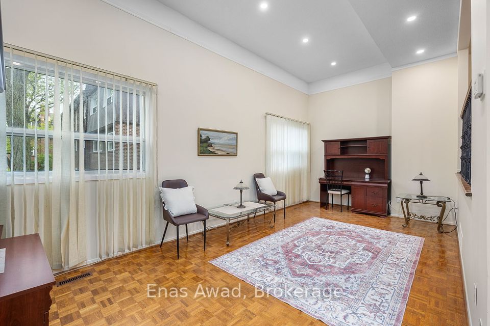 74 Black Hawk Way, Toronto, ON M2R 3L8