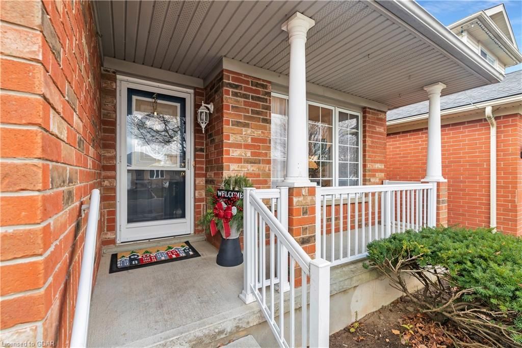 Property entrance featuring a porch