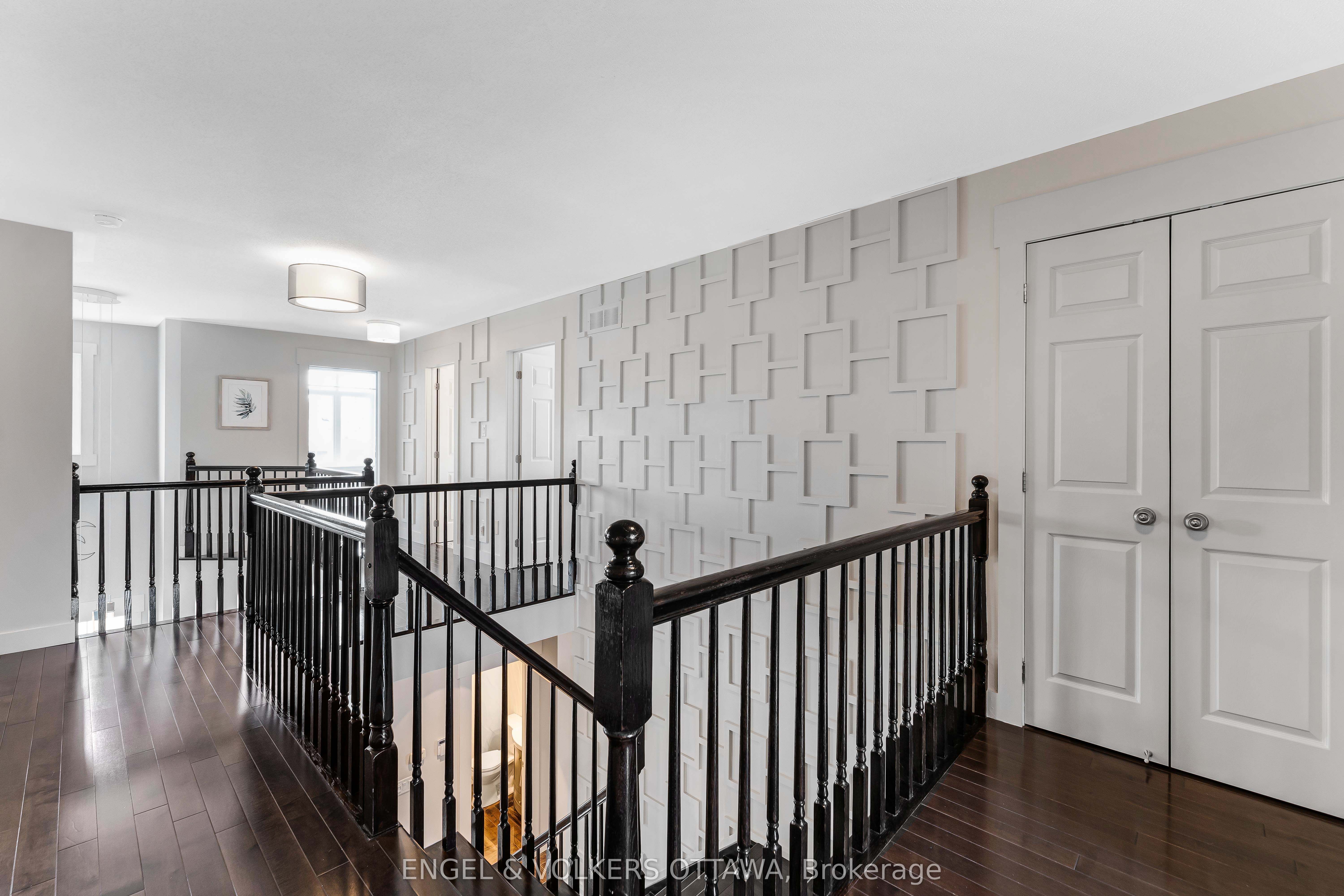 341 SHADEHILL Crescent