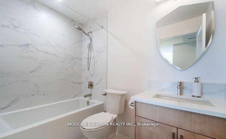 2 Bedrooms Condo at 500 Brock, Burlington For sale