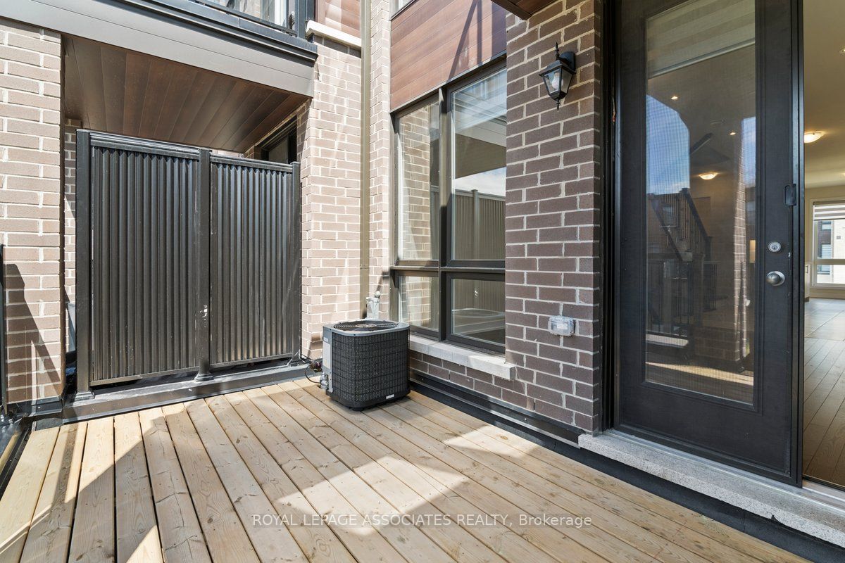 78 Stauffer Crescent