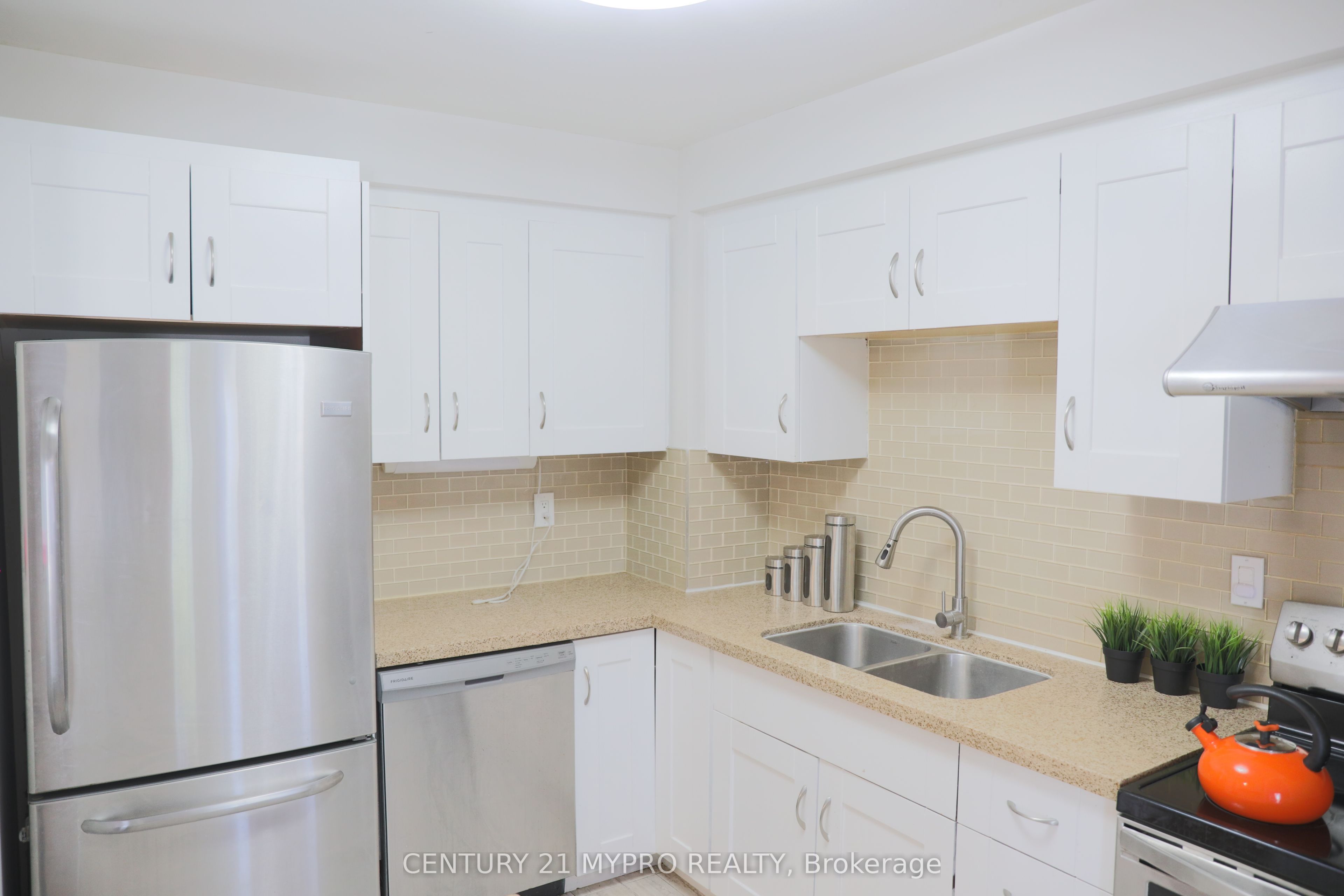 105 Carlton Road, #18