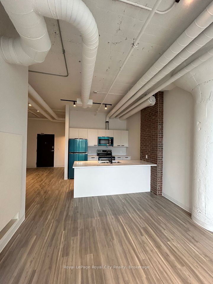 120 Huron
