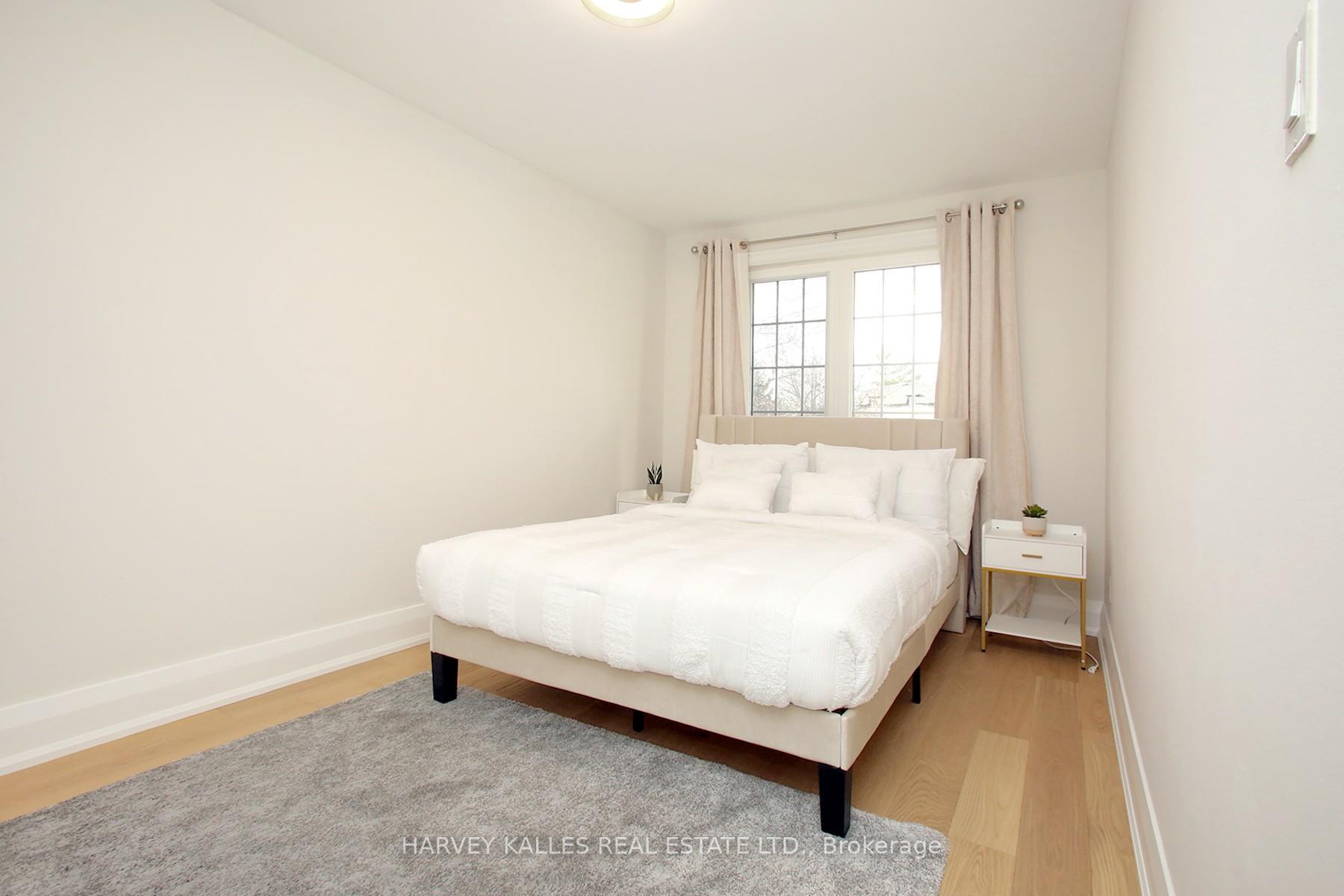 16 Wedgeport Place