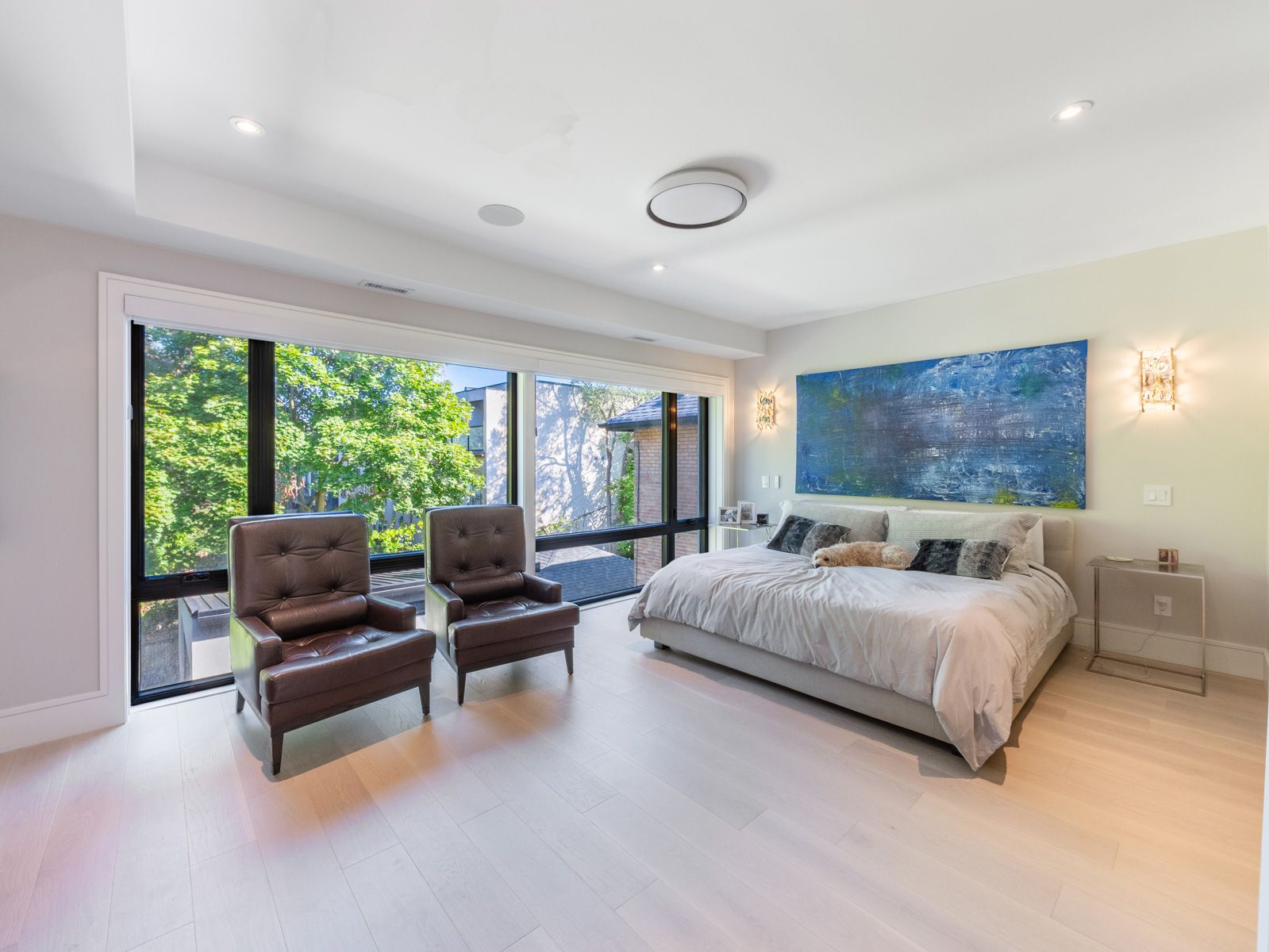 6 Hillholm Road