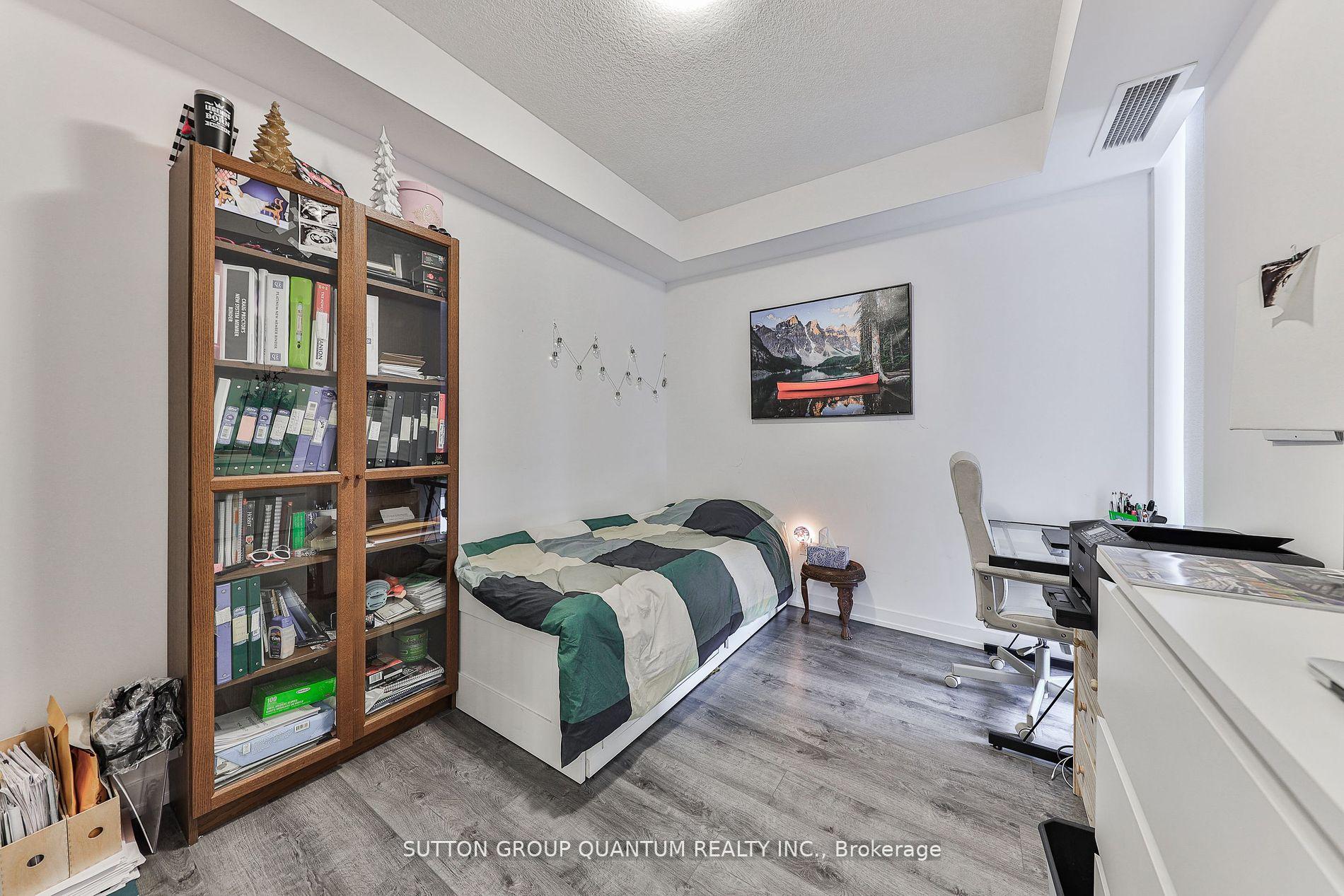 2 Bedrooms Condo at 470 Dundas, Hamilton For sale