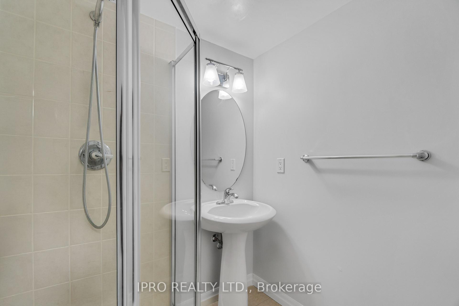 2 Bedrooms Condo at 16 Yonge, Toronto For sale