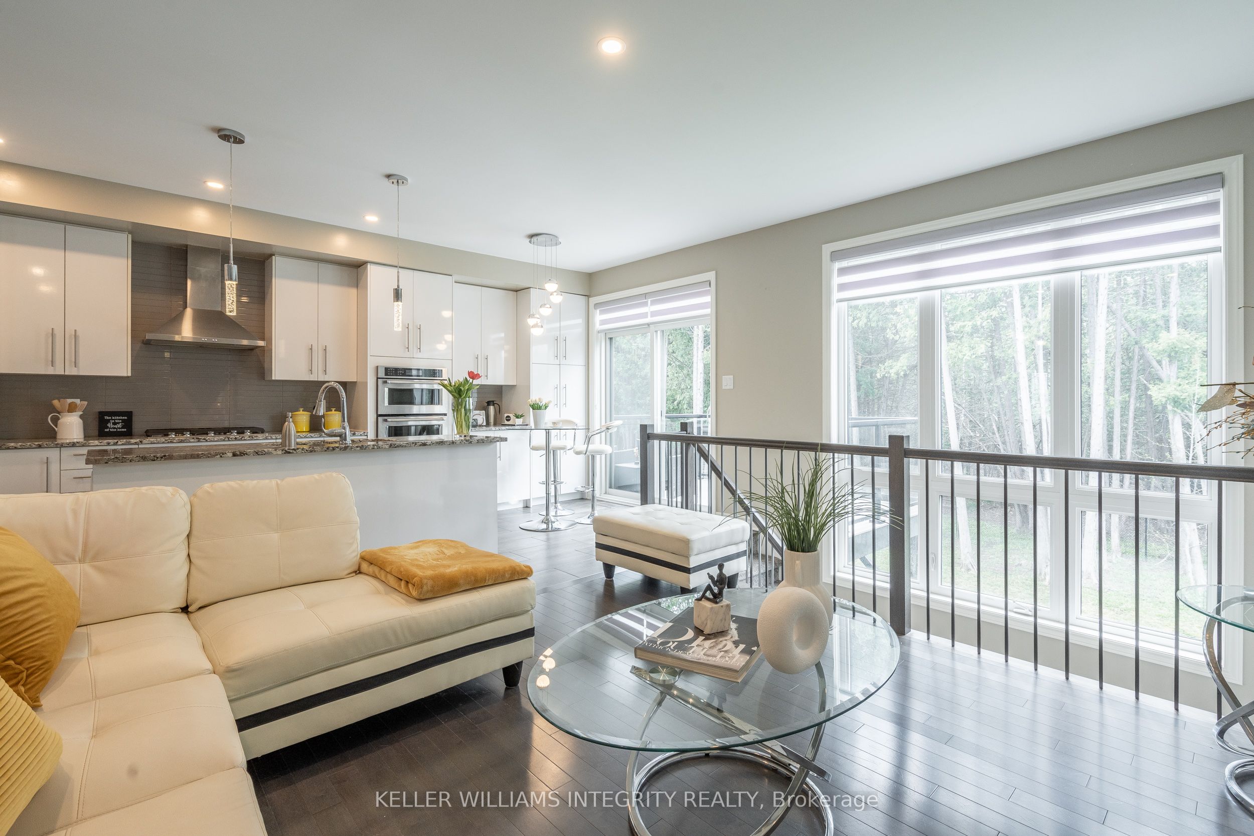 1126 Beckett Crescent