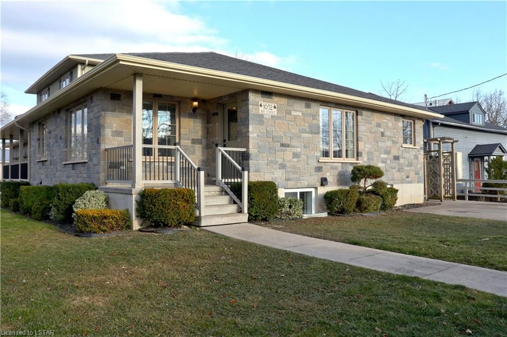 1052 BAY Street Norfolk County Ontario N0E 1M0