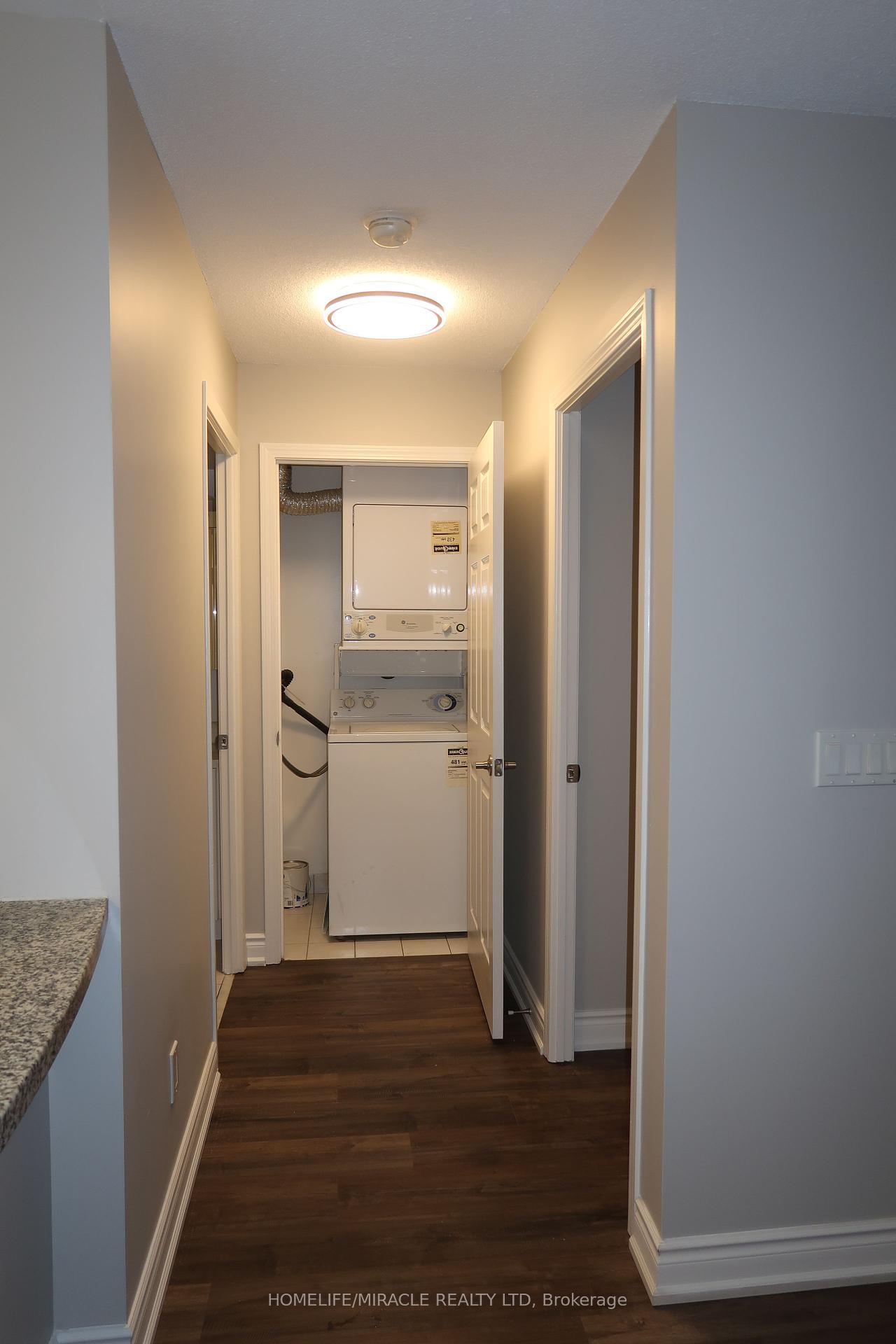 1 Bedroom Condo at 4889 Kimbermount,  Mississauga For sale