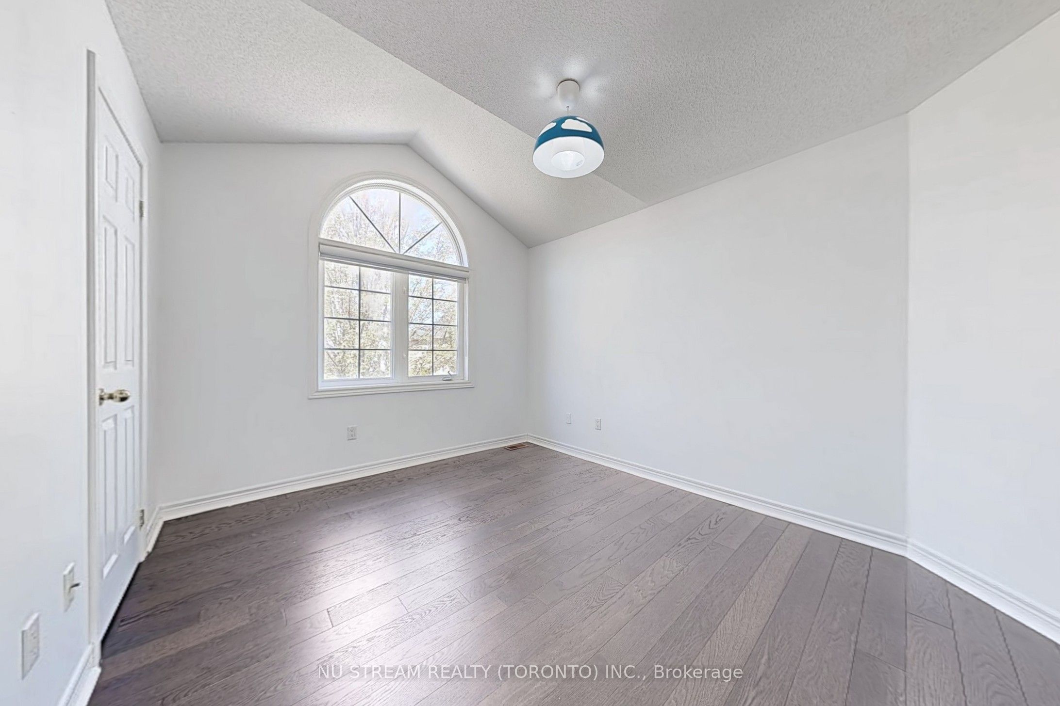 112 Gable Avenue