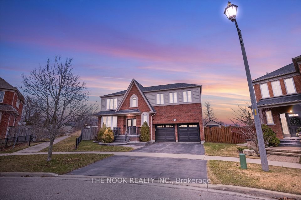 46 Peacock Crescent, Ajax, ON L1T 0C5