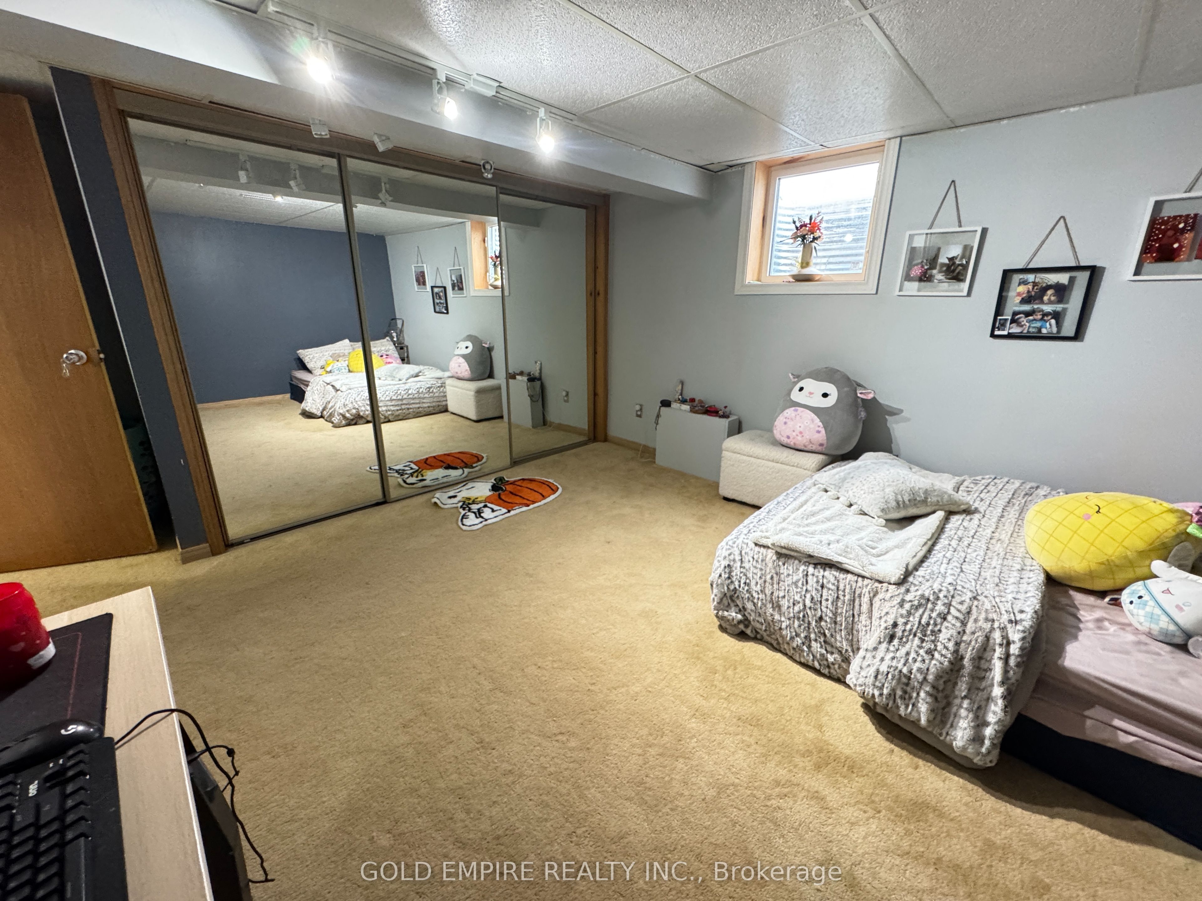 65 FENNELL Crescent, London, ON N6E 2E2