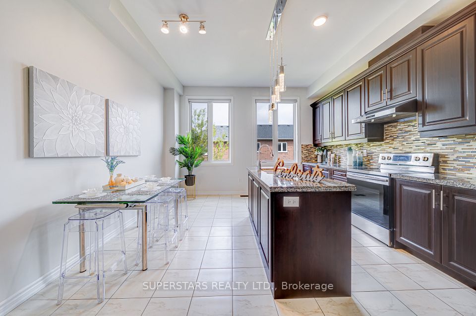 6 Hyderabad Lane, Markham, ON L6E 0T8