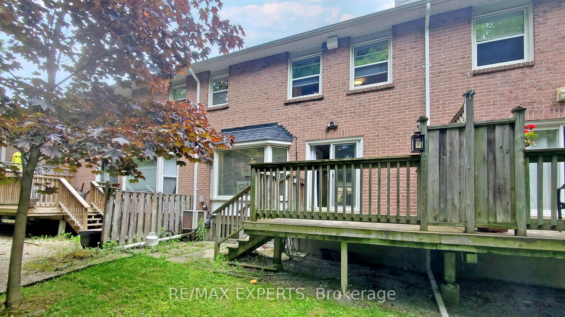 3 Bedrooms Condo at 43 Tamarack, Toronto For sale