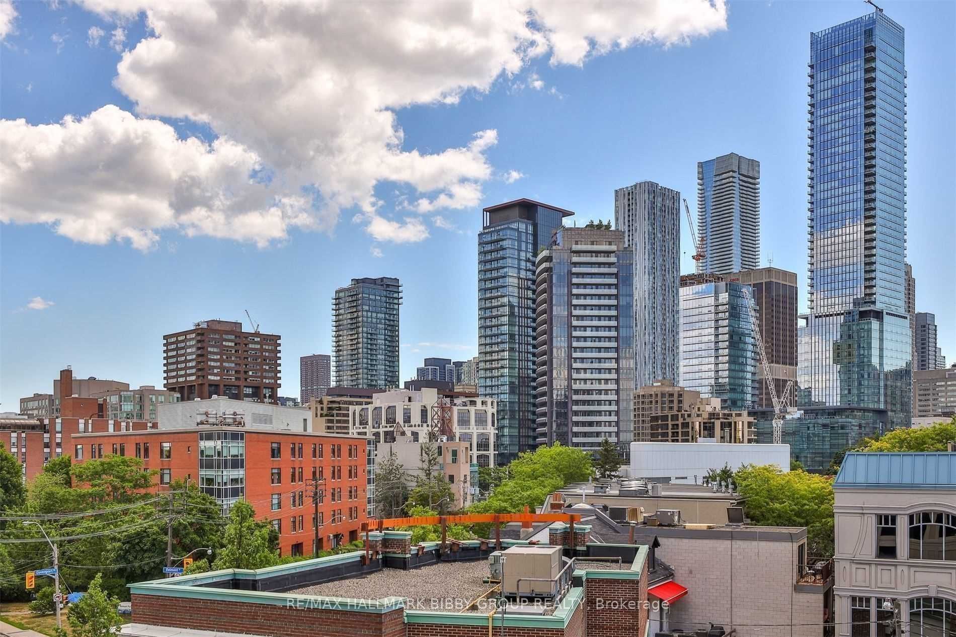 3 Bedrooms Condo at 181 Davenport,  Toronto For sale