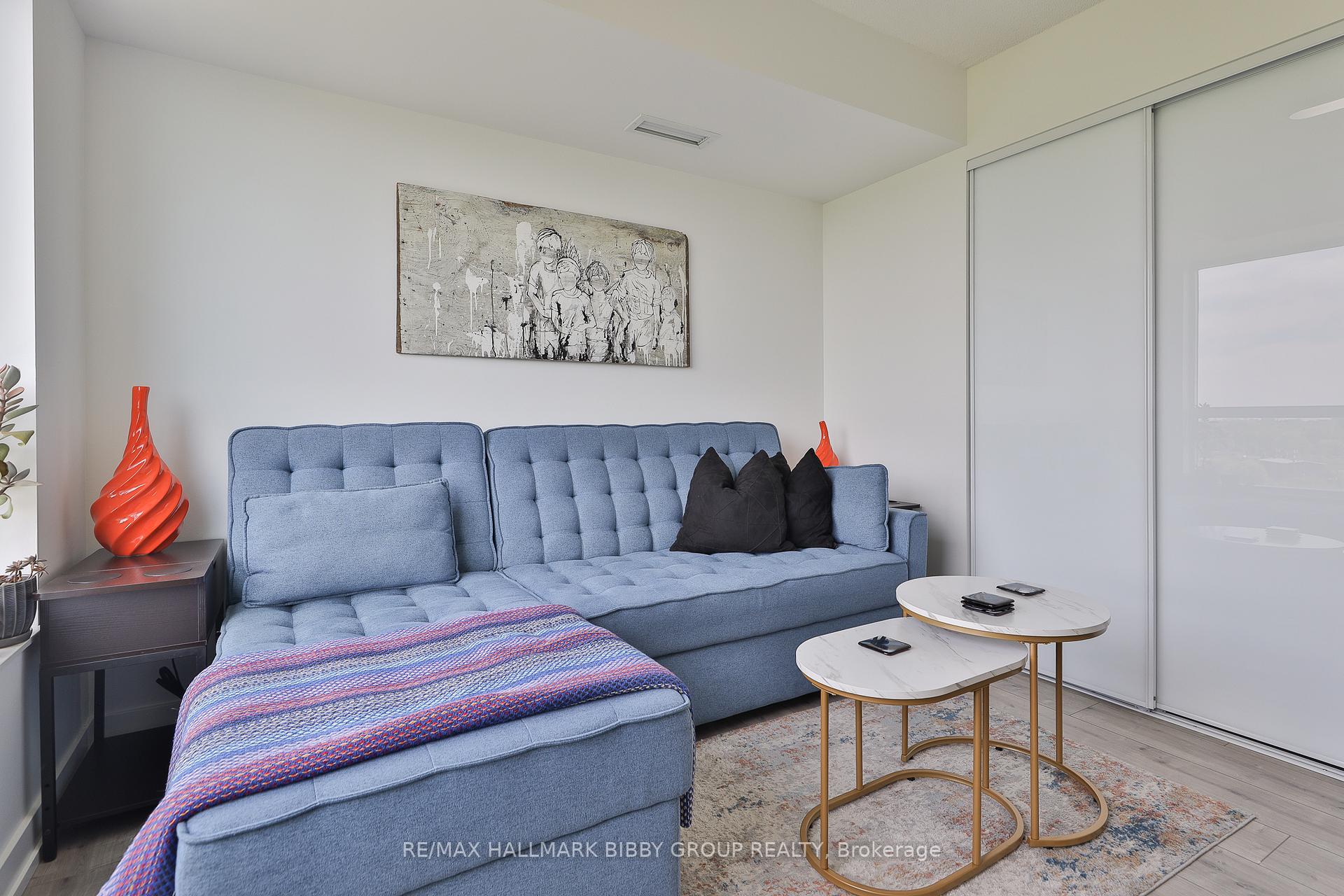 3 Bedrooms Condo at 10 Wilby, Toronto For sale