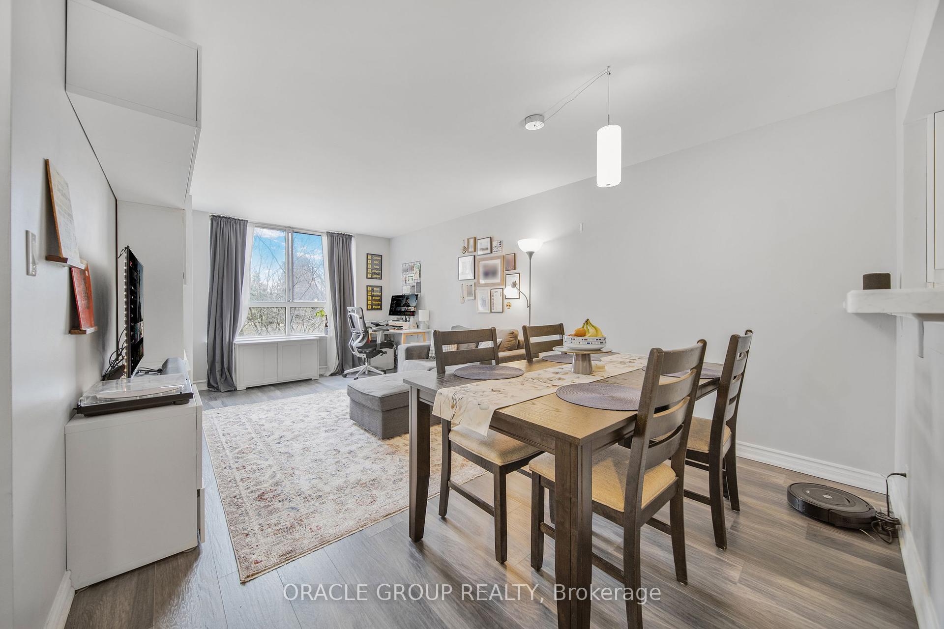 1 Bedroom Condo at 1485 Lakeshore,  Mississauga For sale
