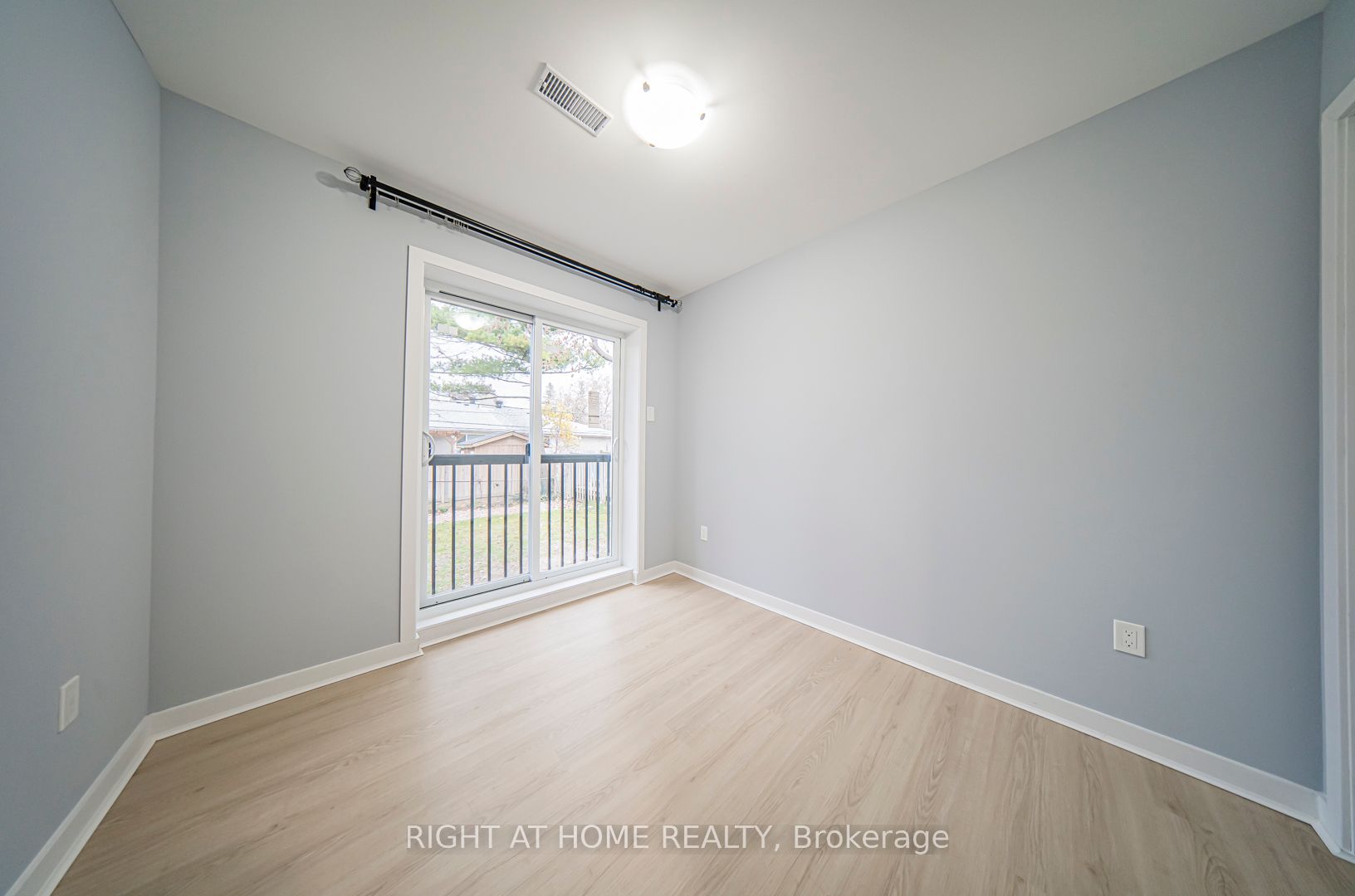 250 Beechy Drive, #Main Floor