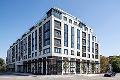 1 Strathgowan Avenue 403