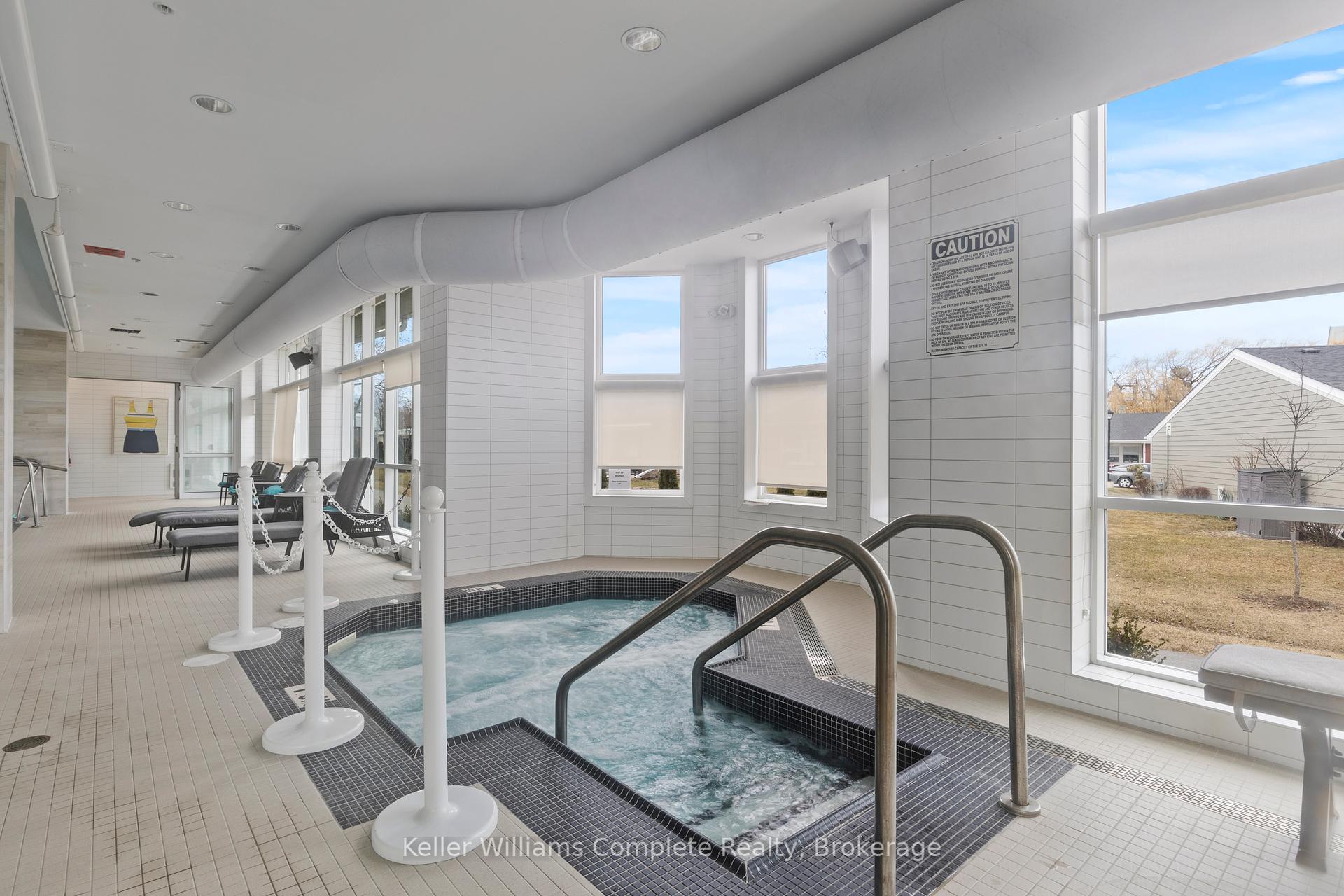 2 Bedrooms Condo at 12 Nolan,  Hamilton For sale