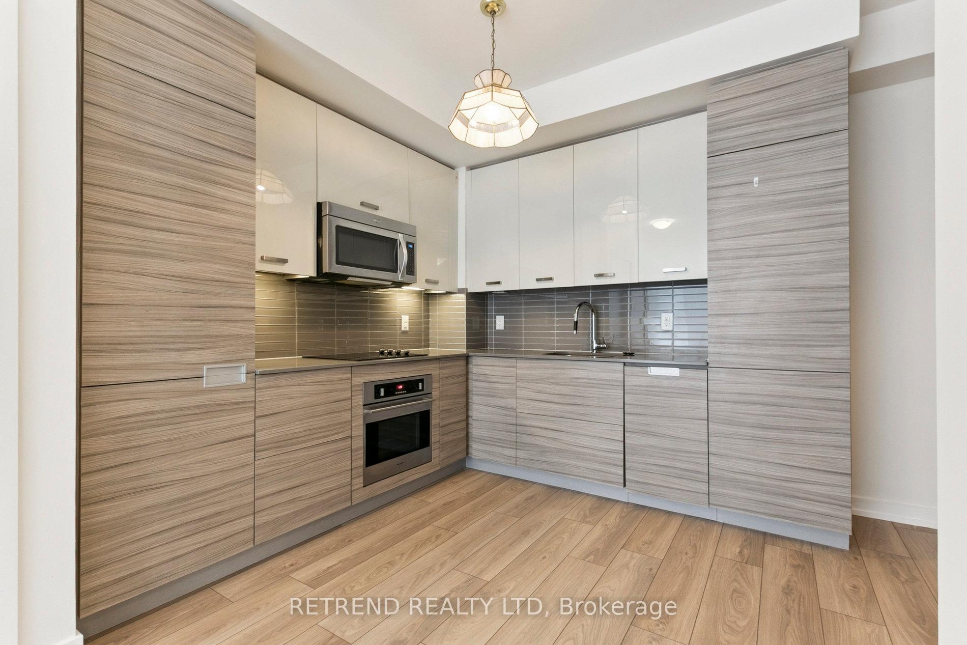 2 Bedrooms Condo at 210 Simcoe, Toronto For sale
