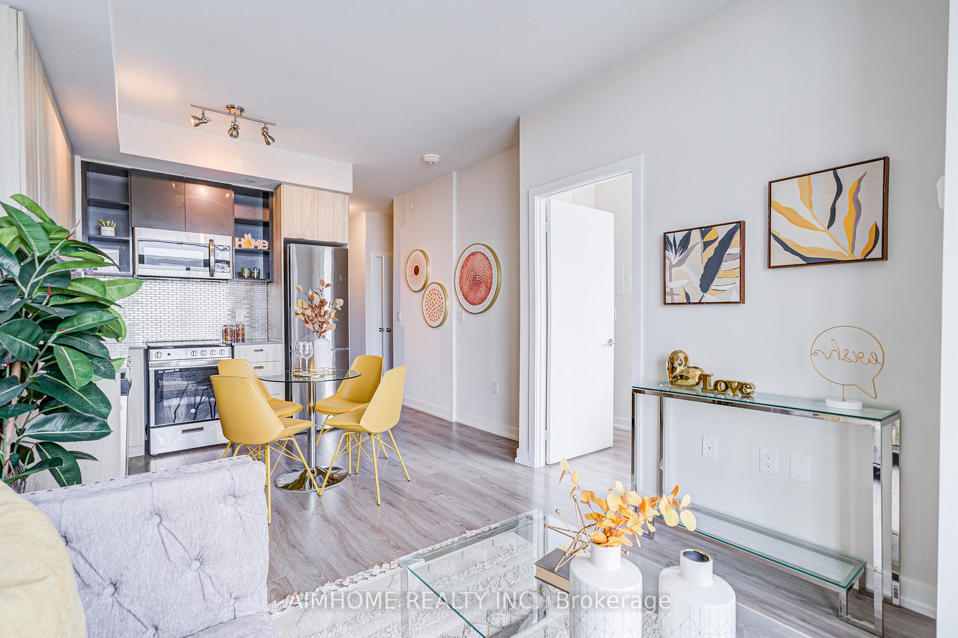 2 Bedrooms Condo at 10 De Boers, Toronto For sale