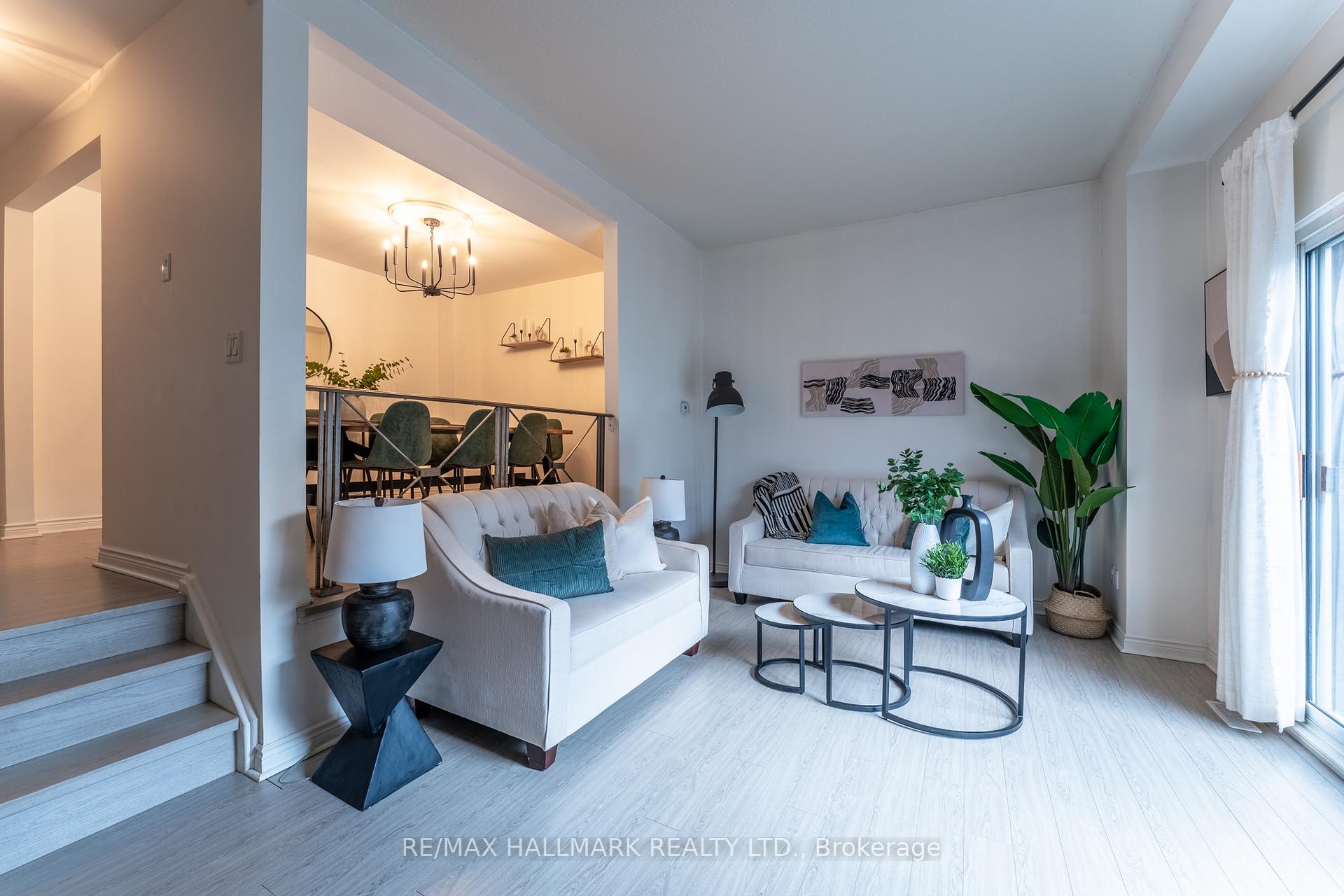 3 Bedrooms Condo at 60 Bards Walkway, Toronto For sale